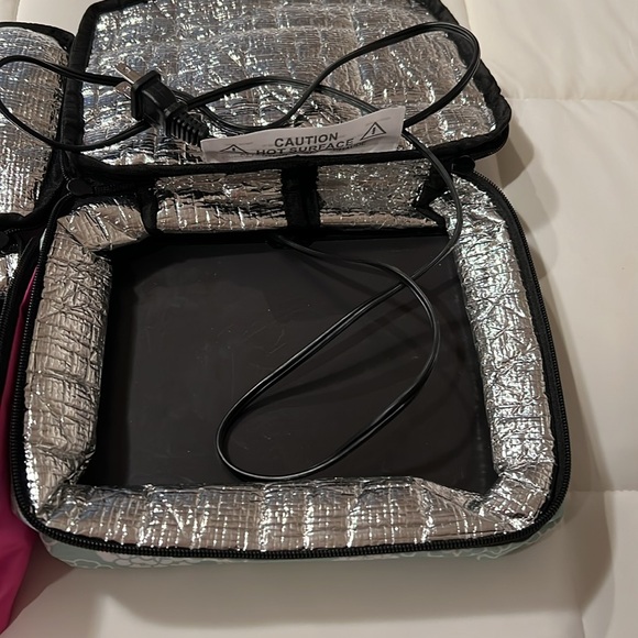 Hotlogic Lunch box. Choose Pink or Mint - Picture 9 of 9